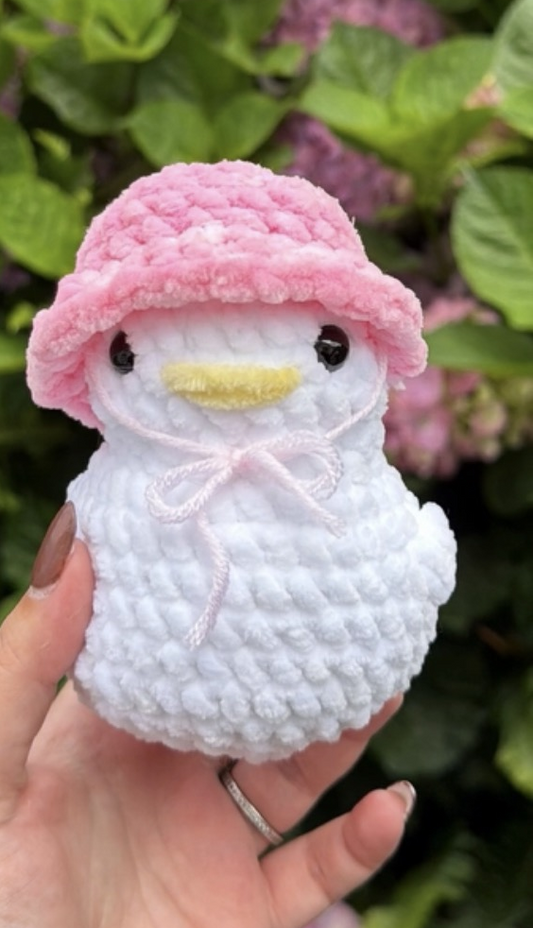 Patinha de Crochê com Chapéu Rosa