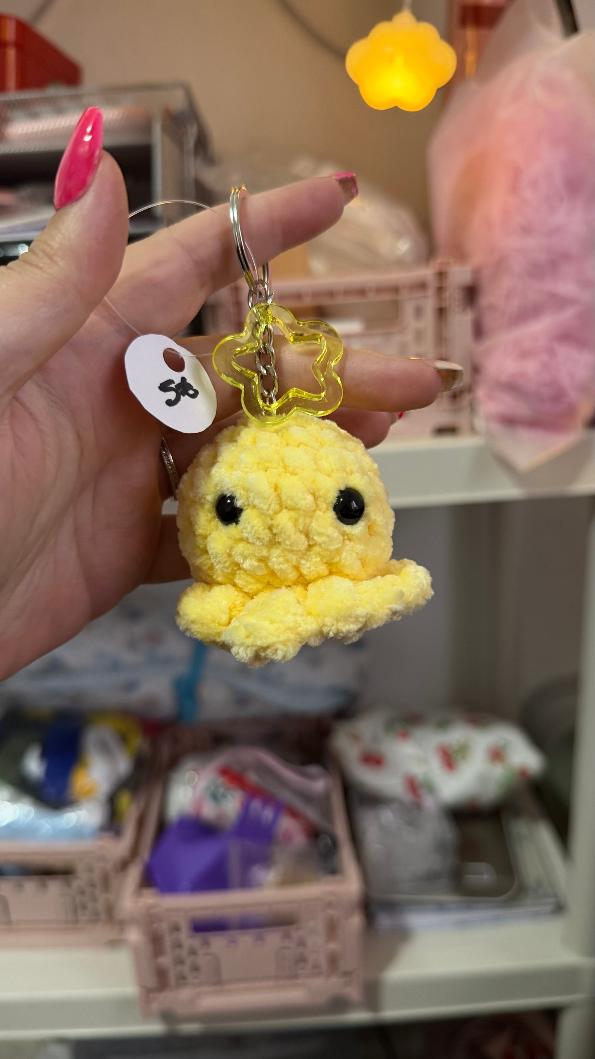 Porta-chaves polvo crochê amarelo