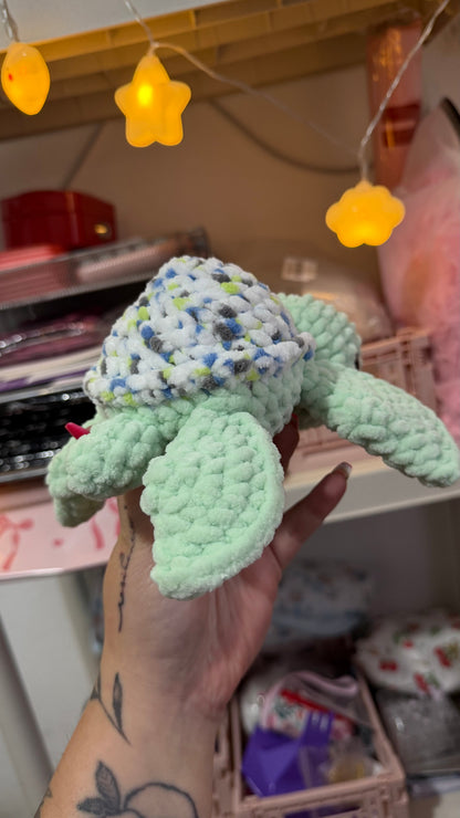Peluche tartaruga amigurumi crochê cima