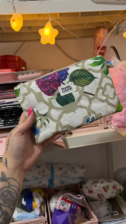 Bolsa Necessaire Acolchoada Purely Crochet